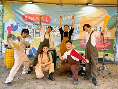 屯區藝文中心「粽藝屯區響端午」系列活動，6月13日下午3時於戶外露天劇場登場，邀請「艸創心演擊樂場」以生活器具結合打擊樂帶來創意節奏演出