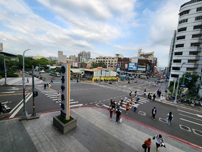 中市府推動「時空分流」策略守護行人