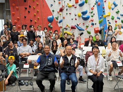 今日開幕式貴賓與全體參賽選手合影留念-1