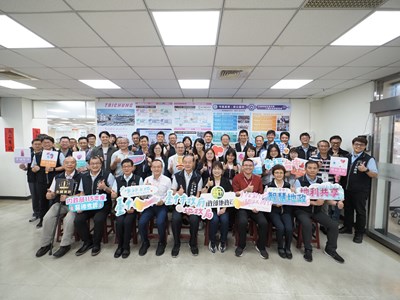 01台中市地政局與內政部考評委員合影