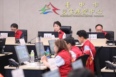 市府提醒市民持續留意最新天氣資訊及市府公告，提高警覺，共同平安度過颱風影響期