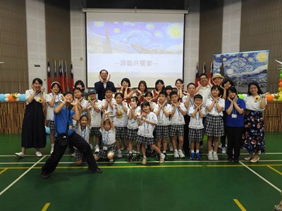 新光國小導覽小尖兵大合照