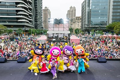 屯區藝文中心9月19日「奔月屯區玩派對」，邀請超人氣兒童頻道「MOMO家族」登台