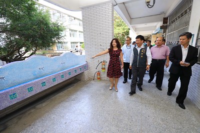 中市府持續整修老舊校舍 林市長視察永安國小校園改善工程