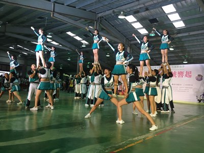 花都藝術季踩街隊伍精采演出 民眾熱情支持