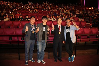 男孩轉大人 《翻滾吧！男人》台中首映