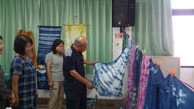 植物染進階班結業  學員展現客家工藝之美