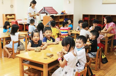 父母、兒童、幼托市場三贏 中市托育一條龍明年持續推動 