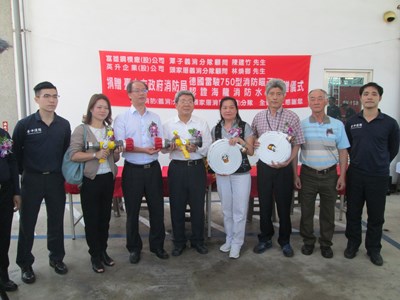 中市富雄鋼模廠及英升企業捐救災器材 提升消防救災能量