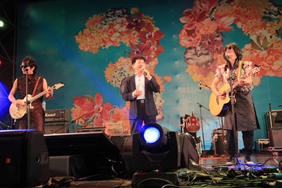 台中花博倒數365天 林市長與董事長樂團合唱「雨夜花」喜迎花博