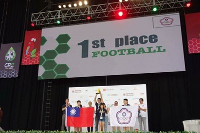 WRO國際奧林匹亞機器人世界賽 中市囊括足球組冠亞軍