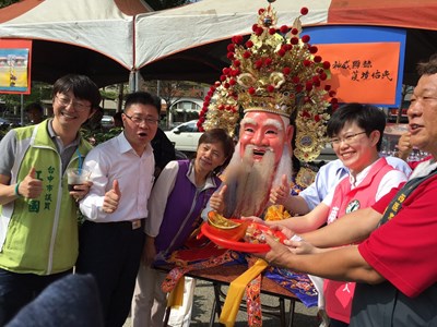 忠明社區藝文成果發表 廟會神將大鼓助陣