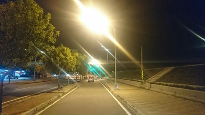 提升行車安全 中市府點亮環河路機慢車道