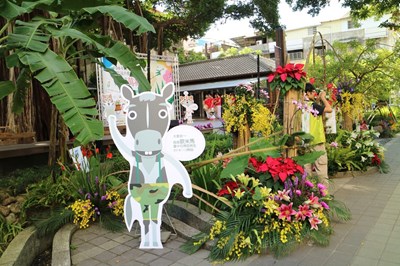 書香融和花香   台中文學館營造小花博意象