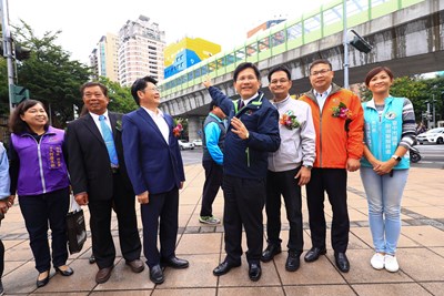 文心路捷運綠線路平啟動 人行道、騎樓、公車站、路面一併改善