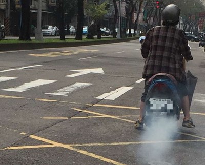 中市府加強淘汰二行程機車 明年續加碼補助