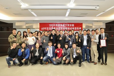 進入餐廳廚房「體檢」 中市府輔導41家大型餐飲業營造更完善食安環境