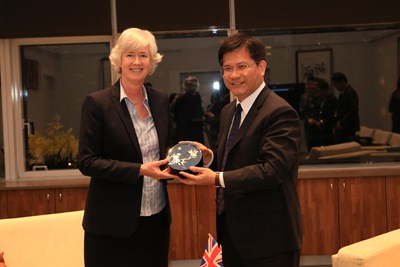 英國在台辦事處代表拜會林市長 以城市交流深化雙方合作