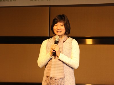 吉輔企業捐贈行動專車助偏鄉早療 林副市長出席見證