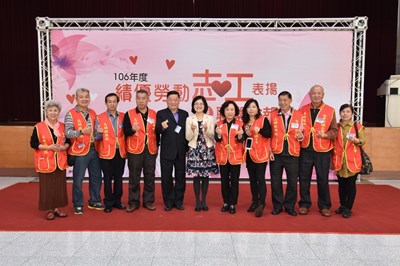 中市勞工局表揚工會志工 明年將實施弱勢勞工住宅修繕服務