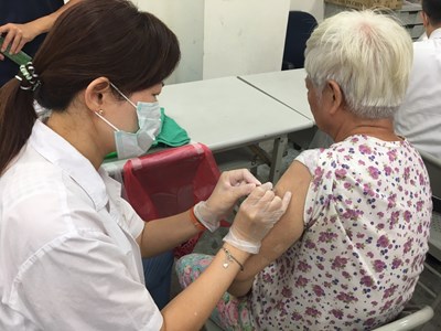 流感高峰將至 中市府呼籲民眾接種流感疫苗