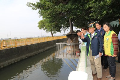 崁子腳坑排水連結周邊 打造優質河岸休憩環境