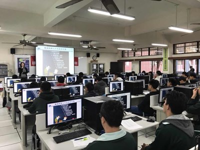 中市試辦高中職程式設計就業專班 落實需求導向人才培育