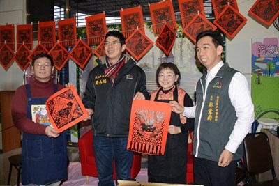 喜迎新春 中市舉辦多場名家揮毫贈春聯活動
