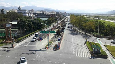 台8線自台3線至正二街口  2月8日晚間封閉施工改善路面