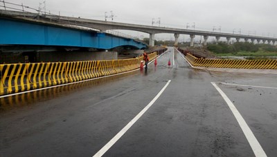 知高橋2/12夜間鋼梁吊裝施工 請用路人留意改道