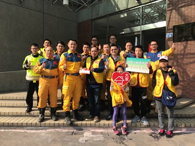 慰問特搜人員花蓮救災辛勞  中華大家功德會捐贈10萬元