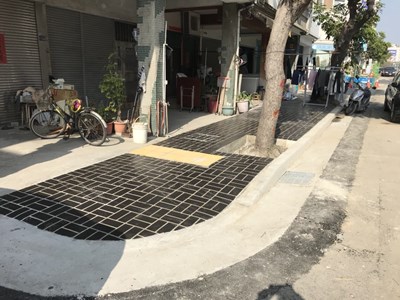 人行道改善工程