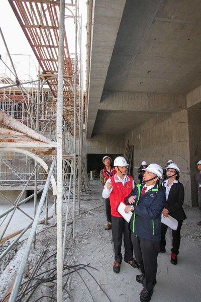 中市府春安勞動突擊檢查 朝馬國民運動中心工地開罰3至30萬元