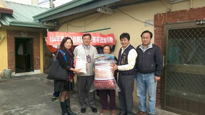 寒冬送暖！原民會主委訪視3名都會區弱勢原住民家庭