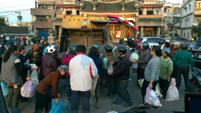 臺中春節清運垃圾不打烊  482處垃圾清運點民眾好評不斷