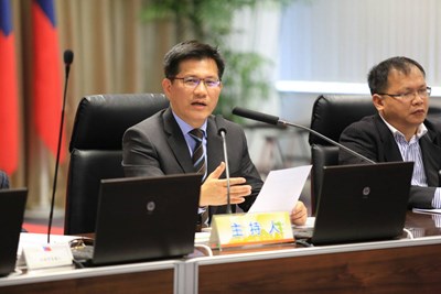 路平有感 警察局主動查察違規挖路