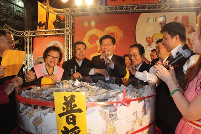 媽祖國際觀光文化節       林市長至樂成宮與民一同「瘋媽祖」