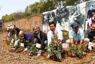 出席楊逵逝世30週年紀念  潘副市長讚壓不扁玫瑰