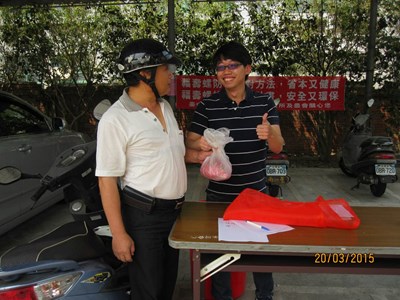 防治福壽螺     市府推撿拾計畫     第一天收螺體437公斤成果豐碩