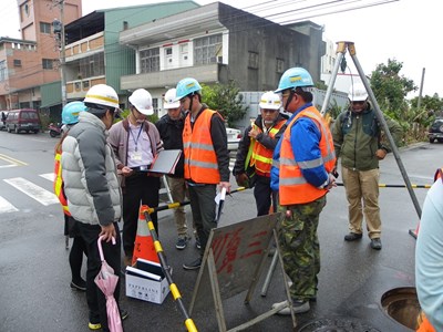 市府查核侷限空間勞工作業安全 降低工安危險
