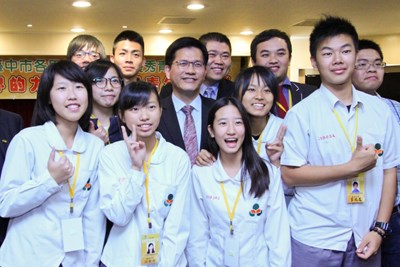 林市長與青年對談       盼將臺中打造為適合年輕人居住的城市