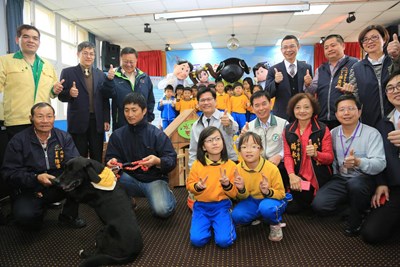 林市長獻唱「You are my sunshine」 呼籲認養流浪動物