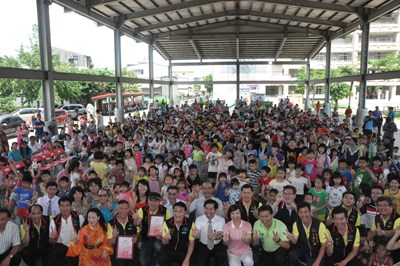 戲胞小學堂《新小紅帽》轟動上演 潘副市長與小朋友同樂