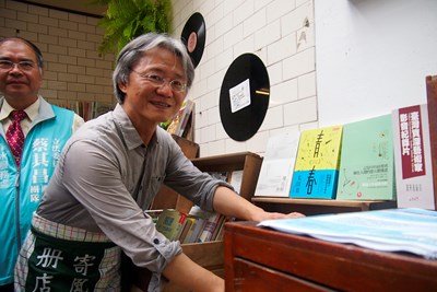 清水「寄風冊店」開張 邀民眾體驗眷村文化