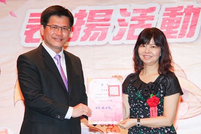 辛苦了，有你真好！ 林市長表揚績優工友及行政助理 