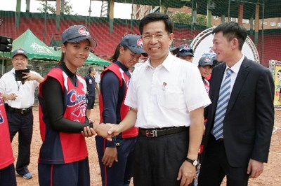 東亞盃女子壘球錦標賽開幕    潘副市長出席為中華隊加油