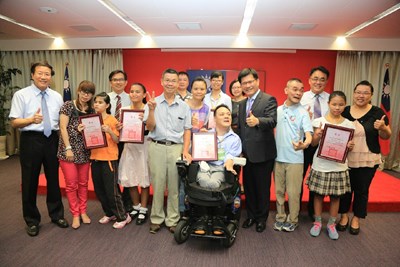 台中5位學生獲總統教育獎 林市長給予肯定與表揚