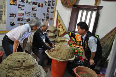 獅頭製作登錄為傳統藝術 保存者陳銘鴻循古法再展風華