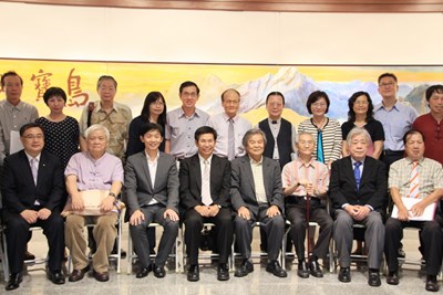 林智信「芬芳寶島」巨作 港區藝術中心展出