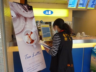 茶飲標示新制規定今實施 衛生局續查商家確保標示名符其實